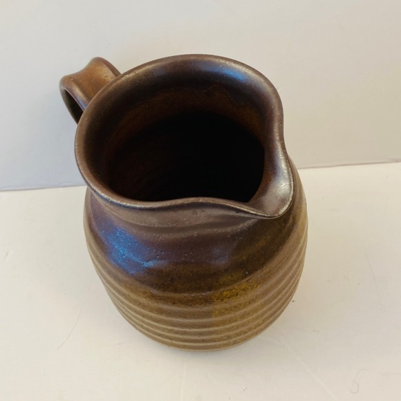 STUDIO pottery pitcher jug brown signed ribbed glazed small vase - Picture 3 of 12